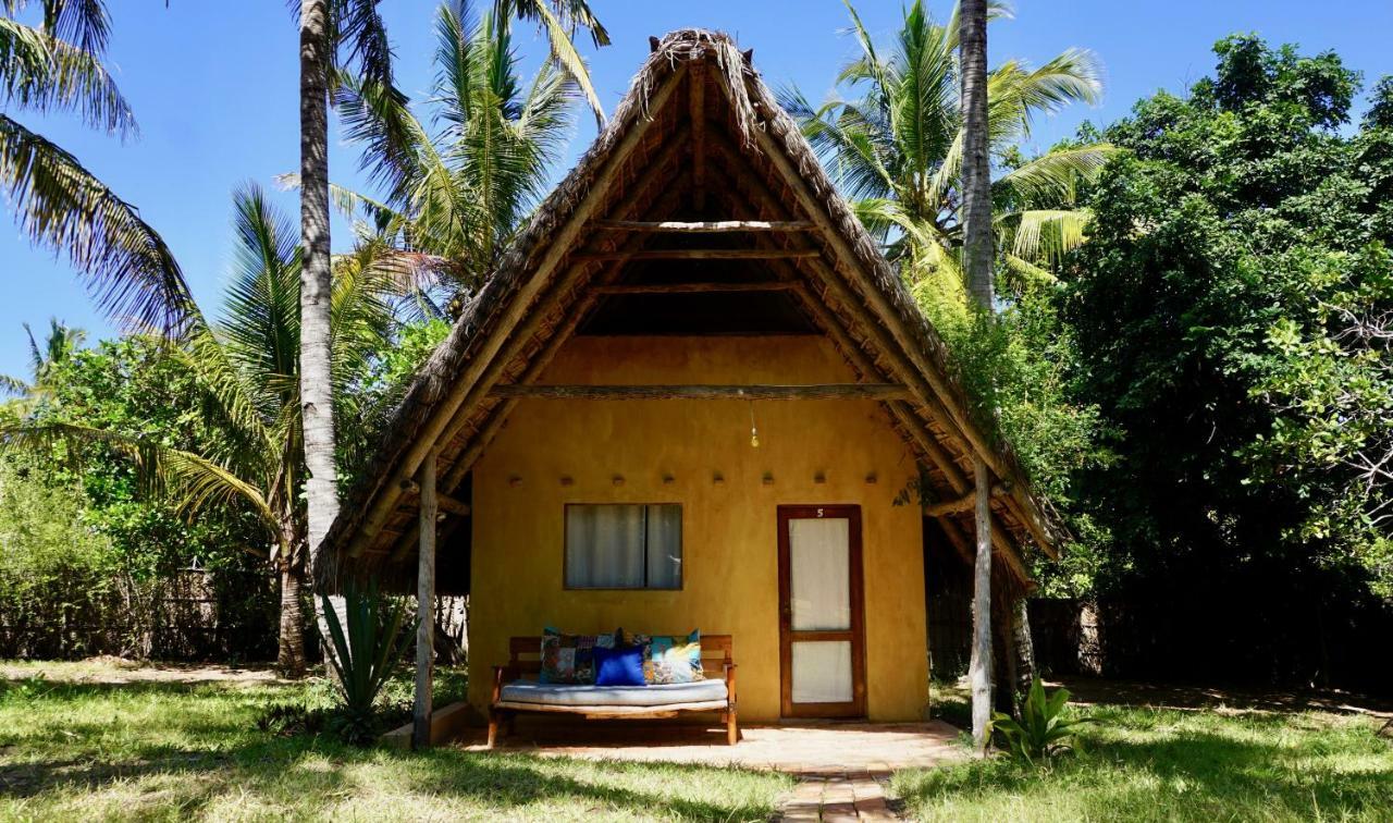 Turtle Cove Lodge And Yoga Shala Praia do Praia do Tofo Екстериор снимка