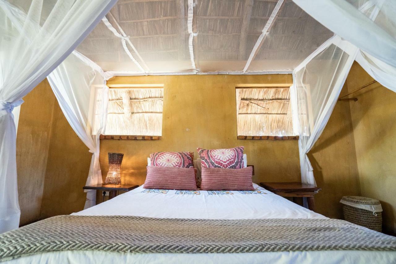 Turtle Cove Lodge And Yoga Shala Praia do Praia do Tofo Екстериор снимка
